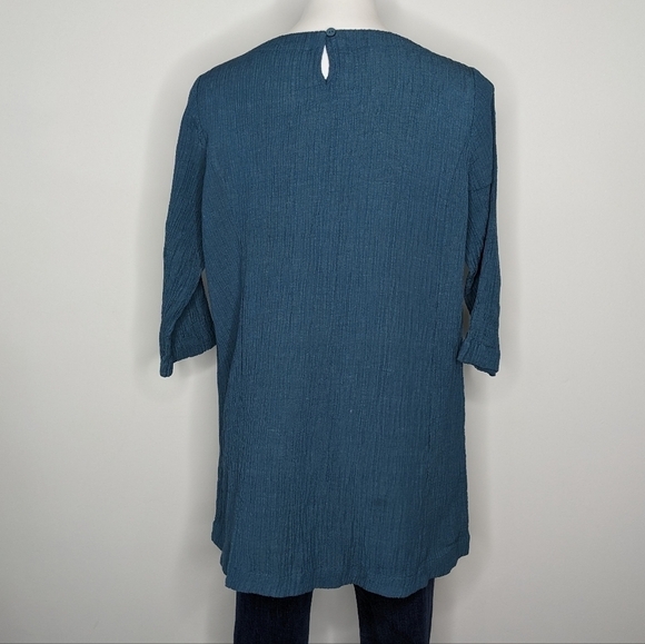 Soft Surroundings blue crinkle button accent 1/2 sleeve top L - Picture 5 of 8